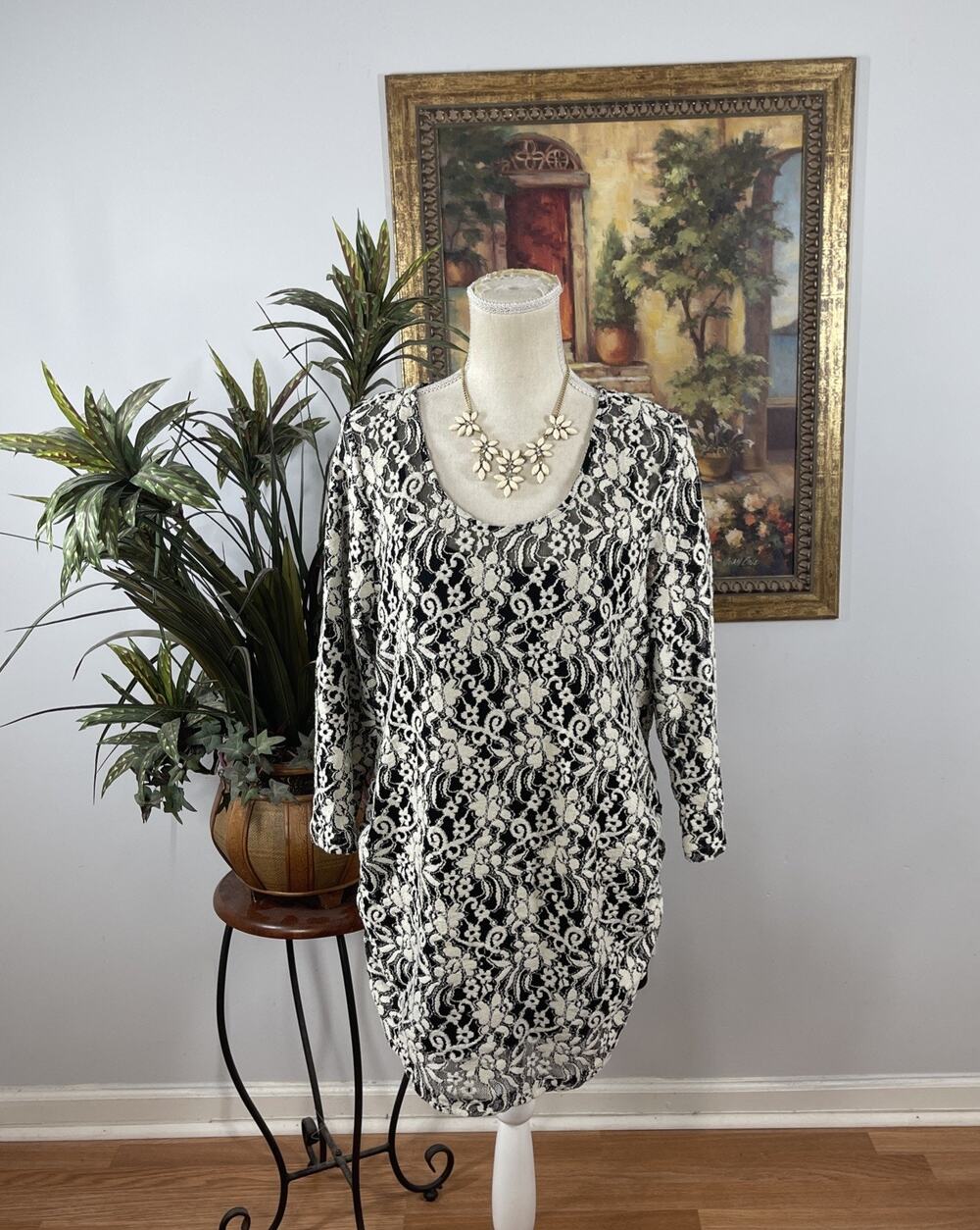 Jessica Simpson Maternity Lace Sheath Dress XL Black Ivory 3/4 Sleeve Lined